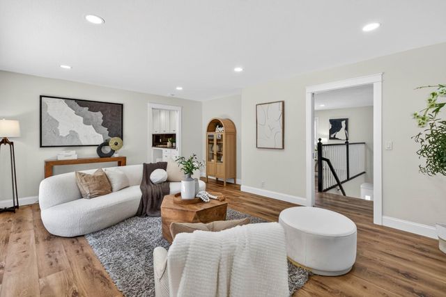 10471 Scenic Boulevard, Cupertino, CA 95014