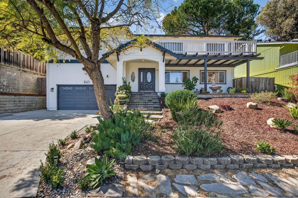 10471 Scenic Boulevard, Cupertino, CA 95014