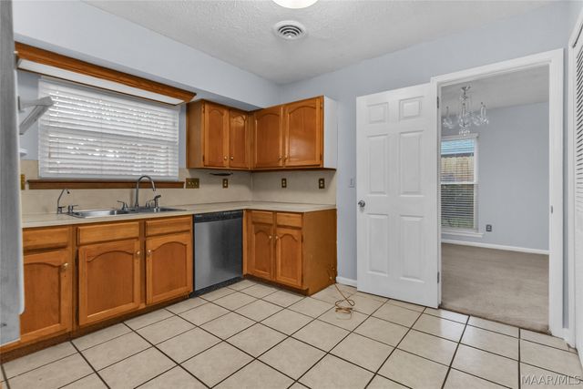 223 W VANDERBILT Loop, Montgomery, AL 36109