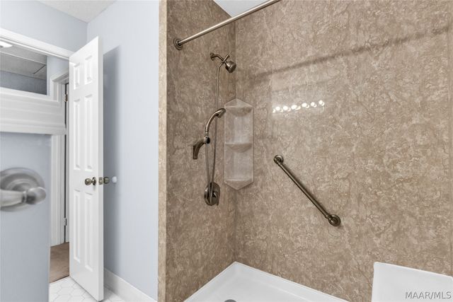 223 W VANDERBILT Loop, Montgomery, AL 36109