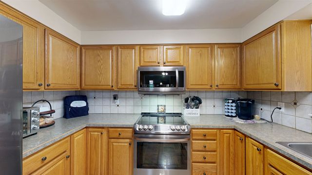 614 W Meadowbrook Lot: 10, Midland, MI 48640