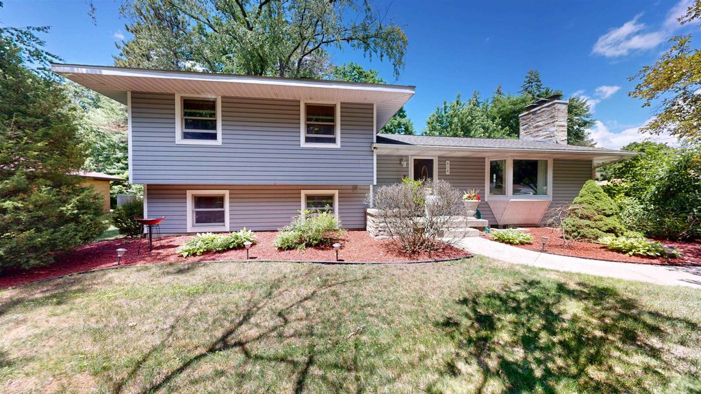 614 W Meadowbrook Lot: 10, Midland, MI 48640