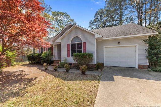 112 Damson Court, Raeford, NC 28376