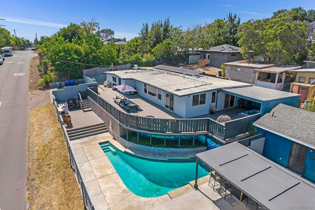 6784 Alamo Way, La Mesa, CA 91942