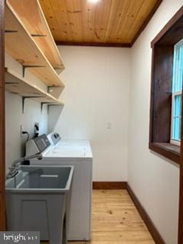 231 PARK AVE, Lititz, PA 17543