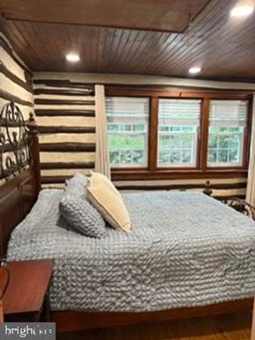 231 PARK AVE, Lititz, PA 17543