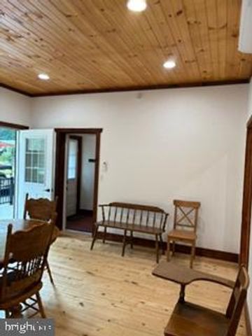 231 PARK AVE, Lititz, PA 17543