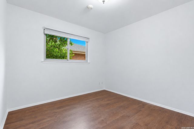5039 ROUND TABLE DR, San Antonio, TX 78218