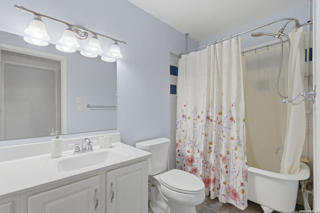5039 ROUND TABLE DR, San Antonio, TX 78218