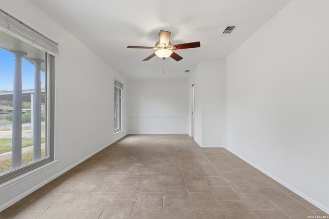 5039 ROUND TABLE DR, San Antonio, TX 78218
