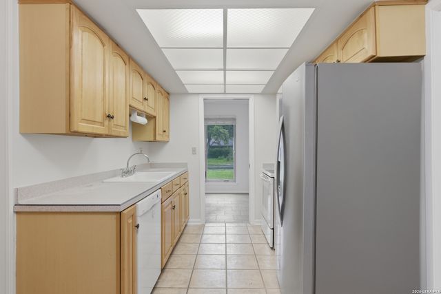 5039 ROUND TABLE DR, San Antonio, TX 78218