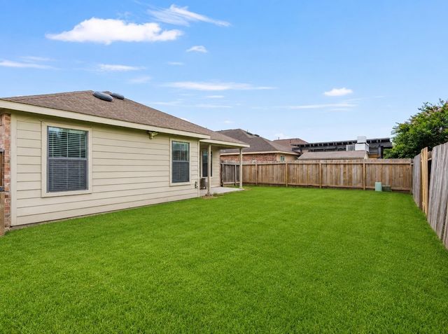 9111 Saint Laurent Lane, Houston, TX 77044