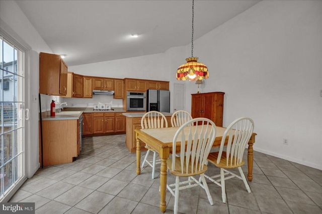 3305 REGENCY DR, Reading, PA 19608