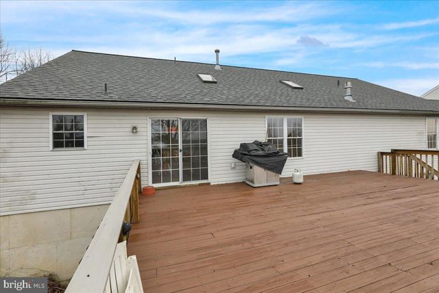 3305 REGENCY DR, Reading, PA 19608