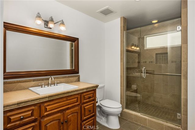 15 Mayflower, Aliso Viejo, CA 92656