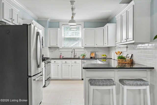 2140 Emerson Ave, Louisville, KY 40205