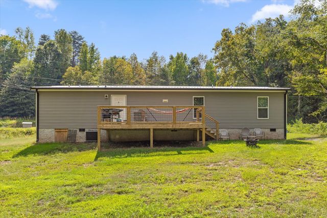 3277 Hurricane Road, Rocky Face, GA 30740