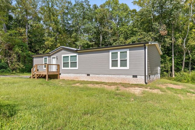 3277 Hurricane Road, Rocky Face, GA 30740