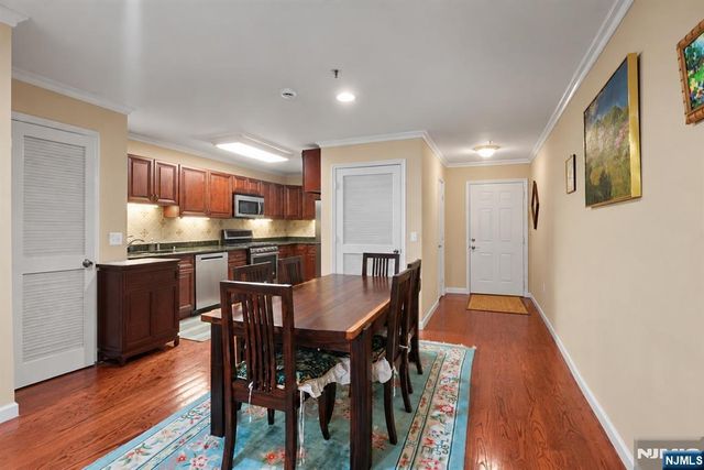 135 38th 505, Union City, NJ 07087