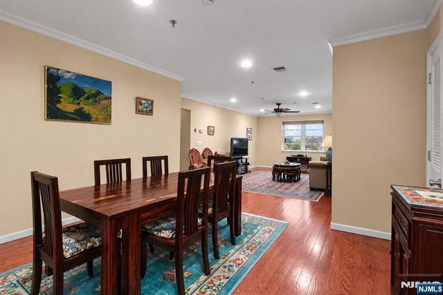 135 38th 505, Union City, NJ 07087