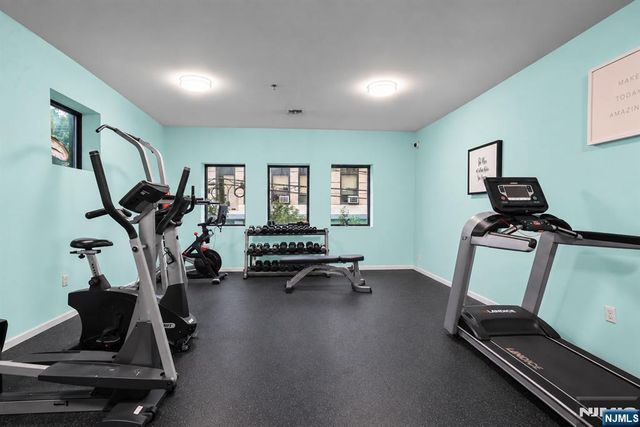 135 38th 505, Union City, NJ 07087