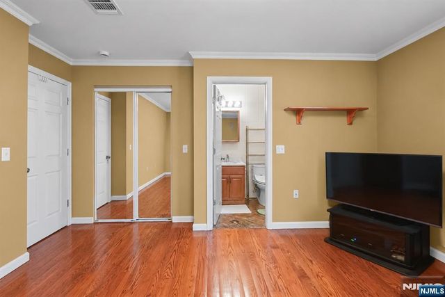 135 38th 505, Union City, NJ 07087