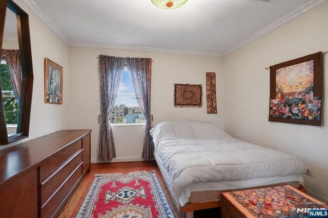 135 38th 505, Union City, NJ 07087