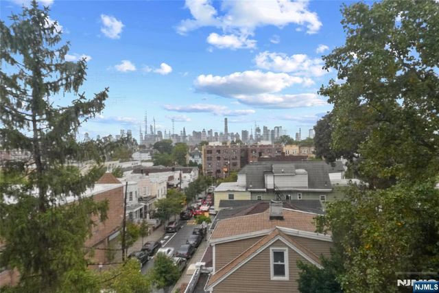 135 38th 505, Union City, NJ 07087