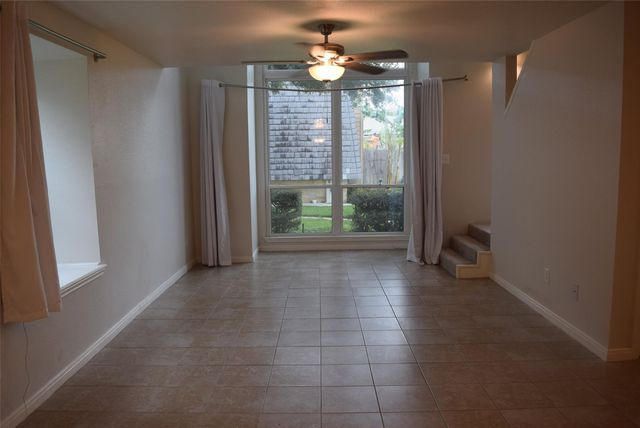 16120 Stuebner Airline Road 105, Spring, TX 77379