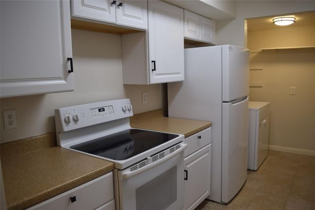 16120 Stuebner Airline Road 105, Spring, TX 77379