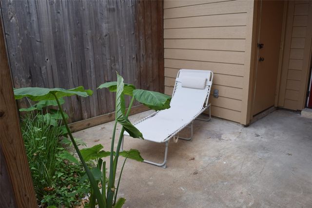 16120 Stuebner Airline Road 105, Spring, TX 77379