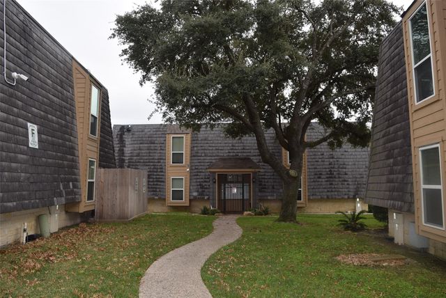 16120 Stuebner Airline Road 105, Spring, TX 77379