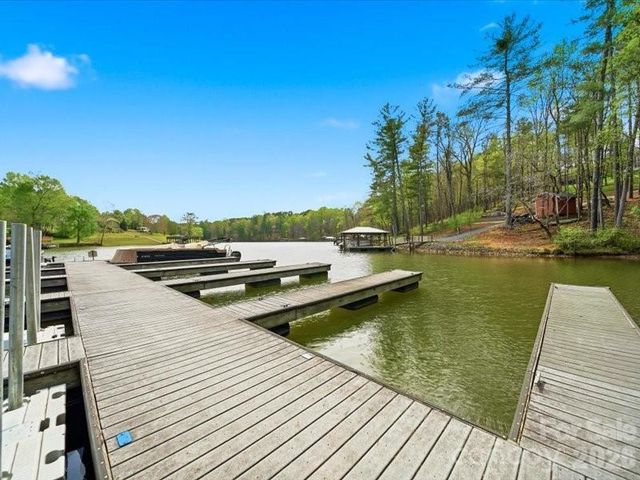 6074 Plantation Pointe Drive, Granite Falls, NC 28630