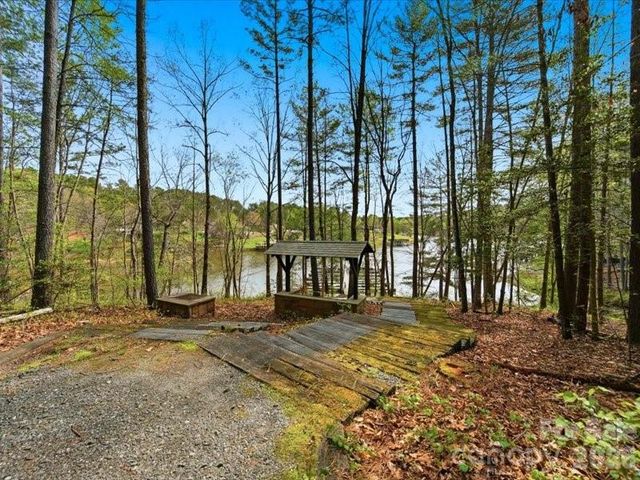 6074 Plantation Pointe Drive, Granite Falls, NC 28630