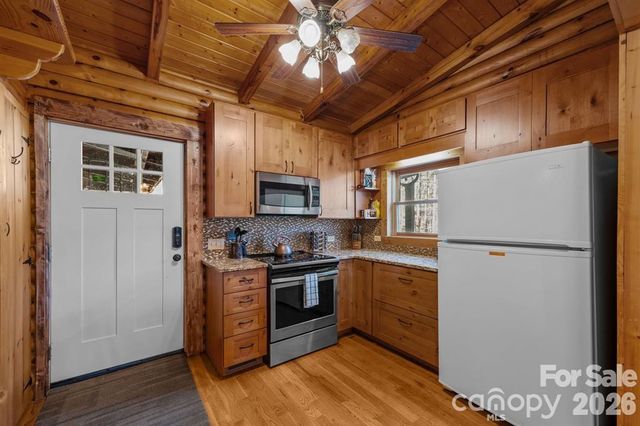 40 Chambers Drive, Weaverville, NC 28787