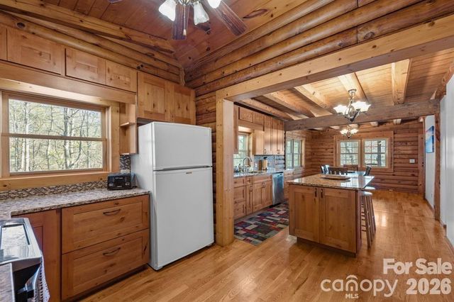 40 Chambers Drive, Weaverville, NC 28787