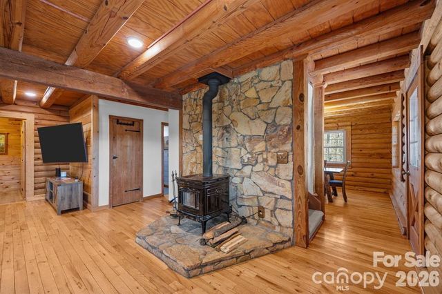 40 Chambers Drive, Weaverville, NC 28787