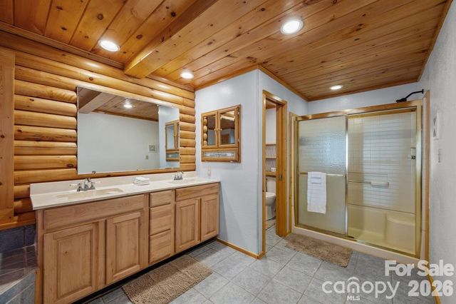 40 Chambers Drive, Weaverville, NC 28787