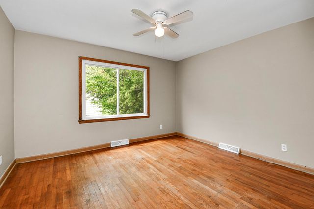 1623 S Link Avenue, Springfield, MO 65804