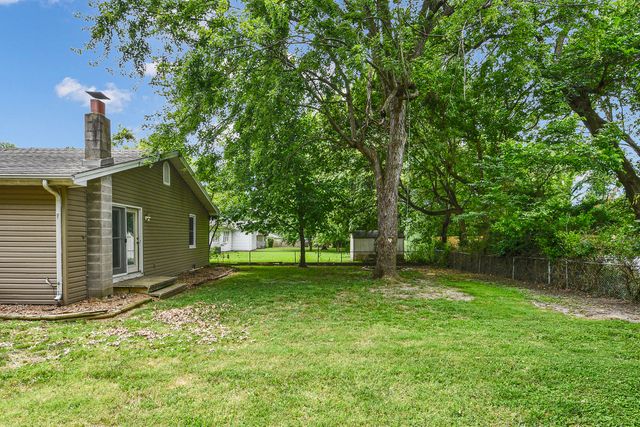 1623 S Link Avenue, Springfield, MO 65804