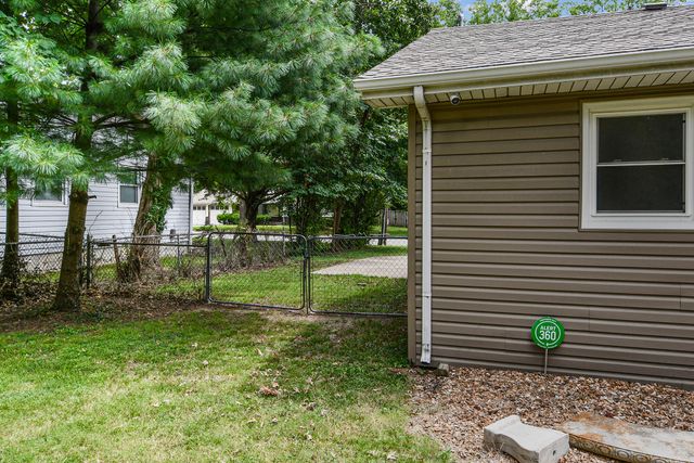 1623 S Link Avenue, Springfield, MO 65804