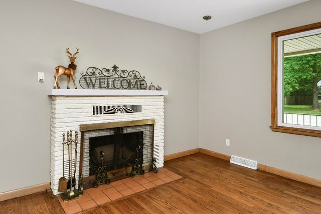 1623 S Link Avenue, Springfield, MO 65804