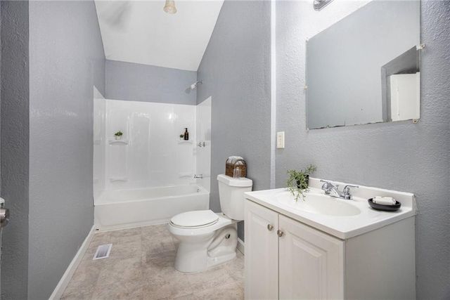 9812 Marsh Avenue, Kansas City, MO 64134