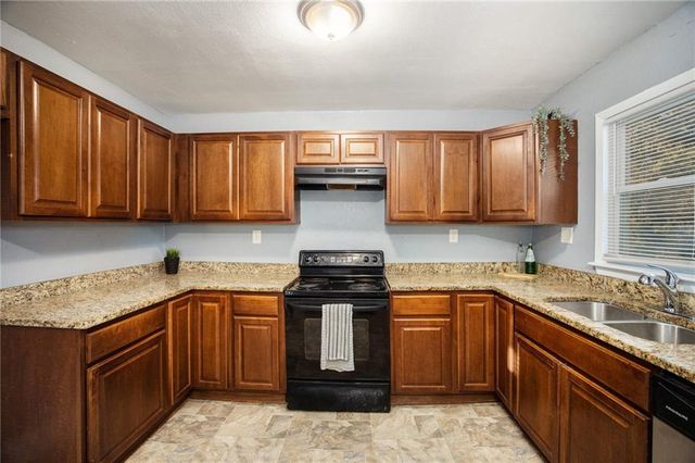 9812 Marsh Avenue, Kansas City, MO 64134