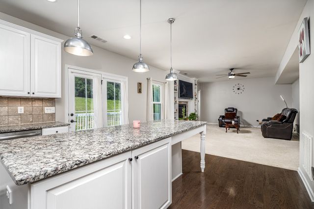 2084 Morton Dr, N, Spring Hill, TN 37174