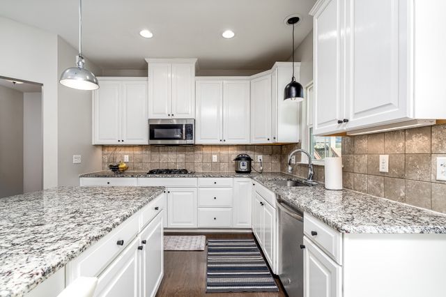 2084 Morton Dr, N, Spring Hill, TN 37174