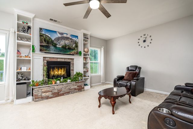 2084 Morton Dr, N, Spring Hill, TN 37174