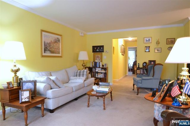 4 Chanda Court, Clifton, NJ 07012