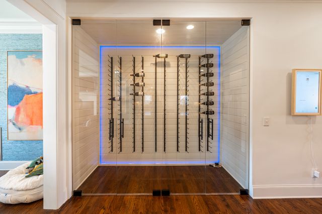 1915A Overhill Dr, Nashville, TN 37215