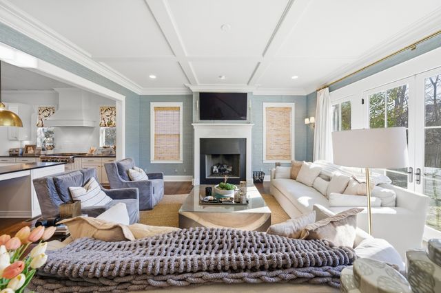 1915A Overhill Dr, Nashville, TN 37215